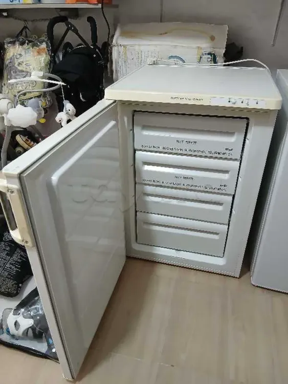 congélateur armoire 4 étages importé