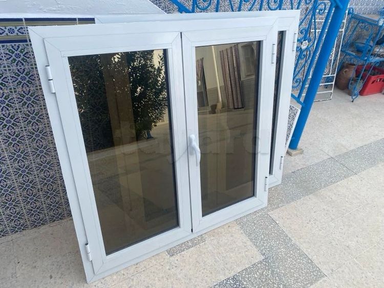 2 x Fenêtres aluminium 120x120 en très bon état
