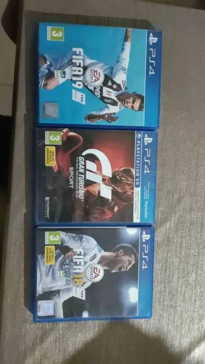 3 jeux PS4