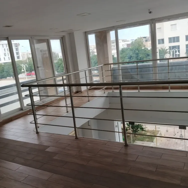 local commercial à louer aux jardins de carthage