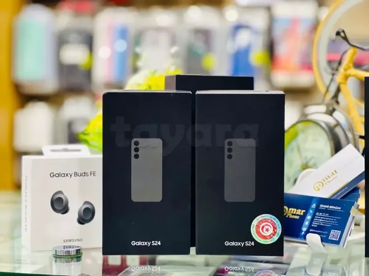 SAMSUNG GALAXY S24 et S23 FE cachete