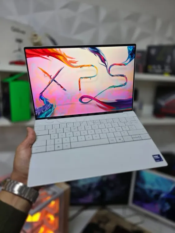 💙 Dell XPS 13 9340 😍 13.4 Pouces 120Hz 😍 Touch Bar 😍 Intel Ultra 7 😍 16 Go RAM DDR5 7467 Mhz 😍 512 SSD Nvme 😍 𝟑̷𝟗̷𝟗̷𝟎̷𝐃̷𝐓̷ ==> 3690 DT  💙
