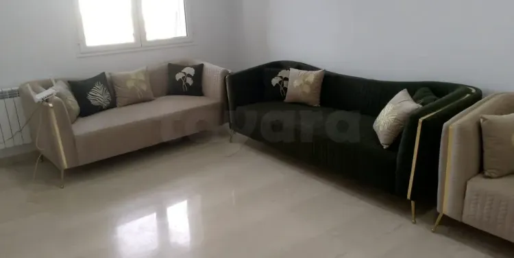 Salon et chambre à coucher état neuf a vendre