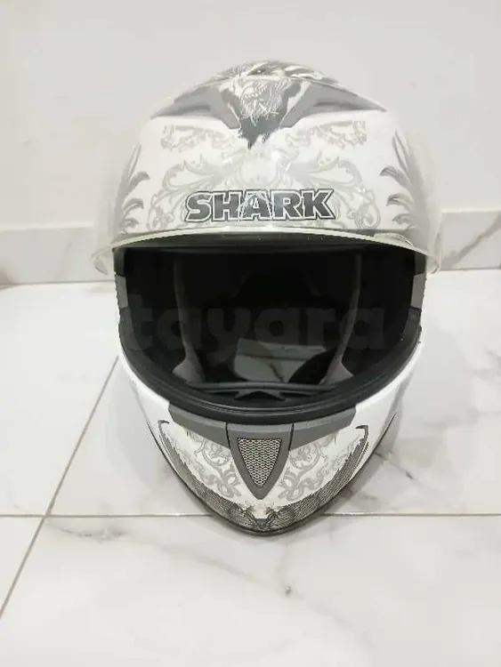 casque moto SHARK Taille XL importé