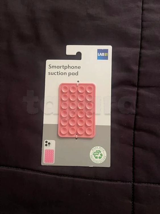 Smartphone suction pad