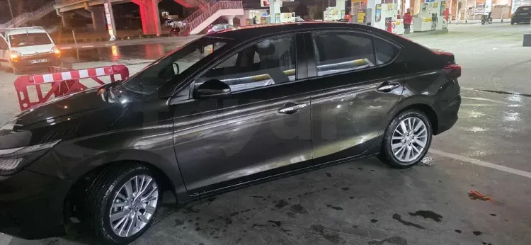 Honda City - 1ère main - Faible kilométrage