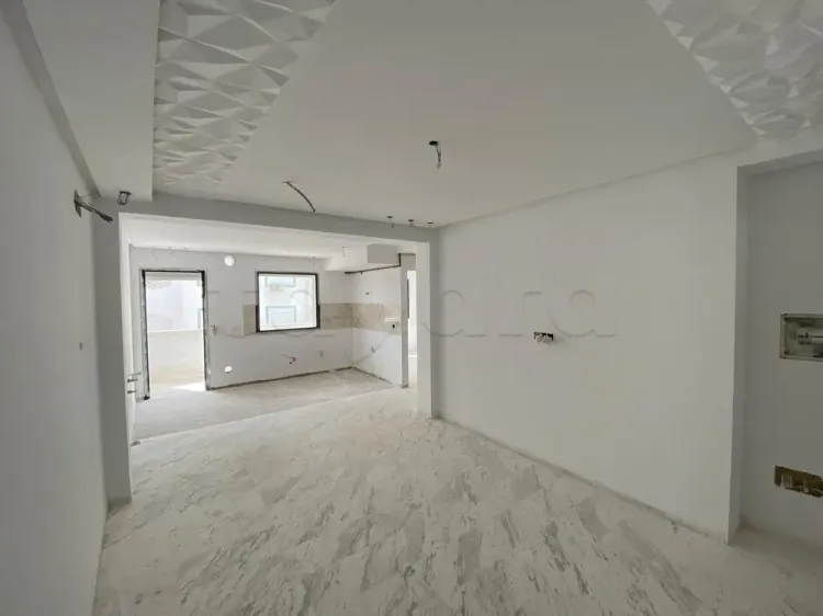 S1 à vendre à Khzema prés Rezgui 100m de la route touristique