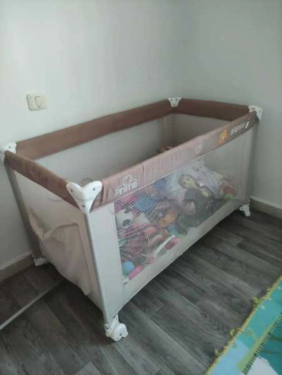 parc lit unisexe de la marque prima a vendre