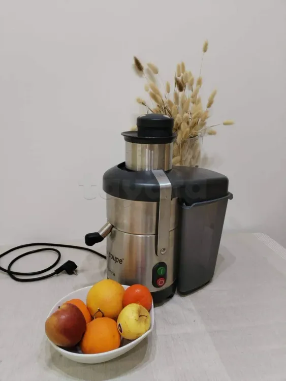 Centrifugeuse/extracteur à jus J80 Ulra robot coupe