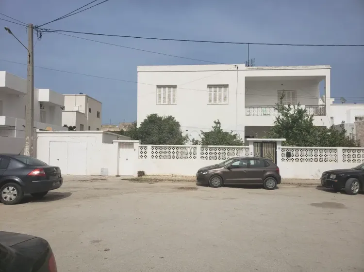 Vente villa a Ezzahra 2 etages