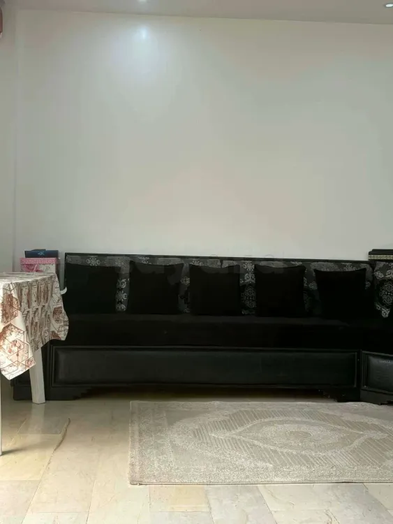 Un salon Marocain neuf en noir à Bardo