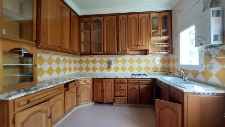 À louer Triplex S4 à usage bureautique au Lac 1