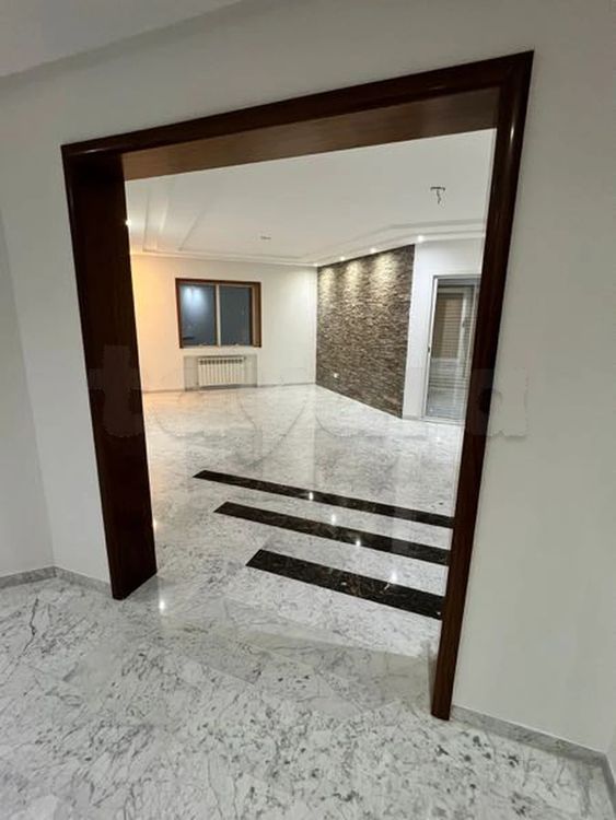 A louer S+3 haut standing à Ennasr