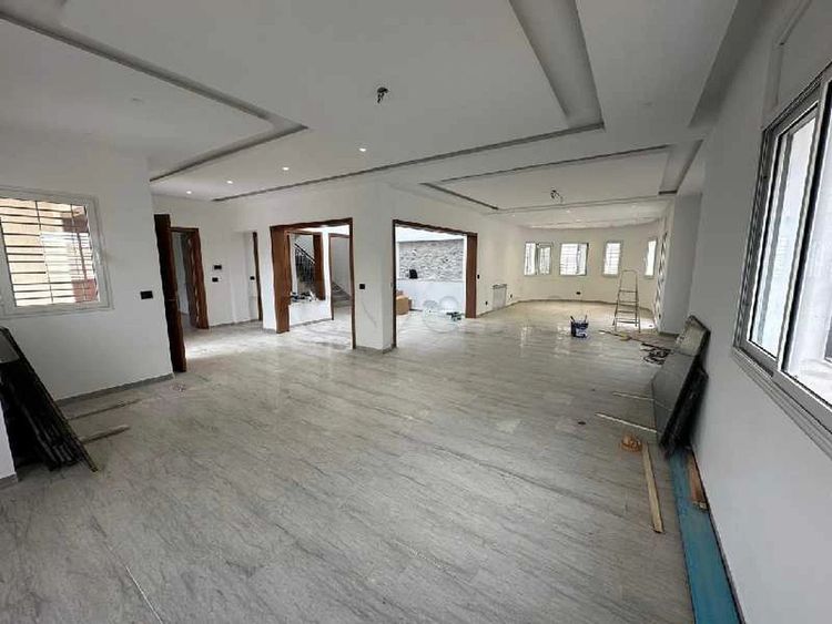 À louer villa jamais habité à ennasr