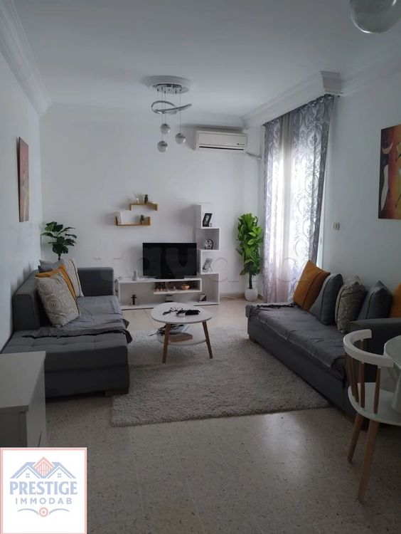 À VENDRE – S+3 + Place de parking  (4 ème étage avec ascenseur )📍Borj Louzir Cité La Santé
