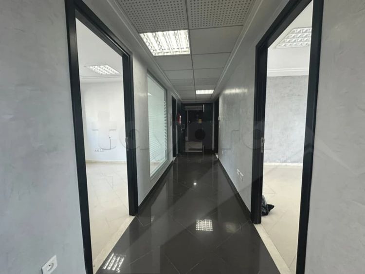 AL Bureau de 157m² au Lac1