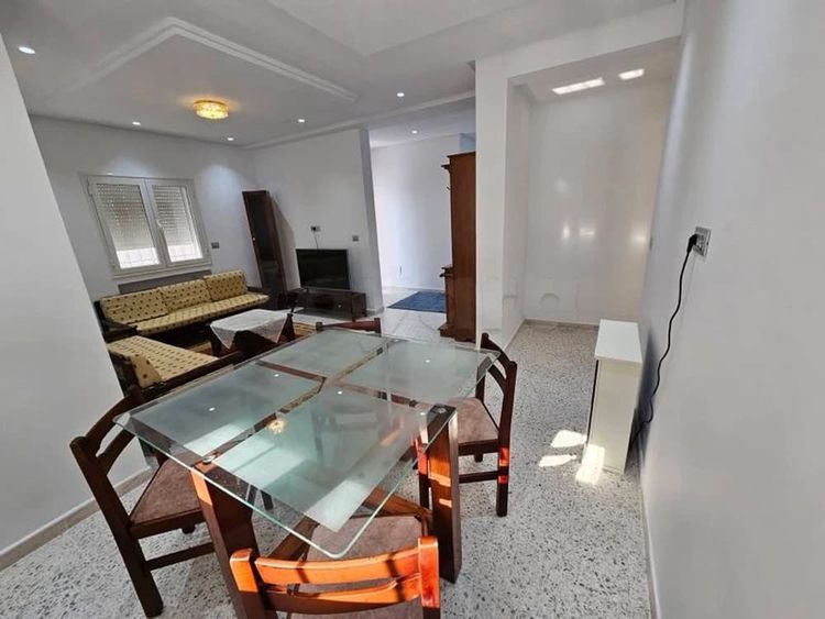 📍 ARIANA ESSOUGHRA: REZ-DE-CHAUSSÉE DE VILLA S+3 MEUBLÉ  JAMAIS HABITÉ  À LOUER