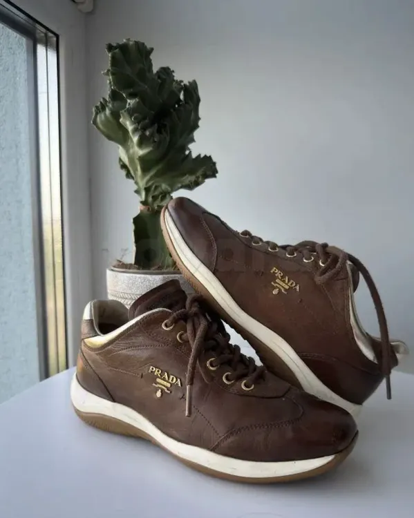 BASKETS FEMME PRADA AUTHENTIQUE 100% P 39