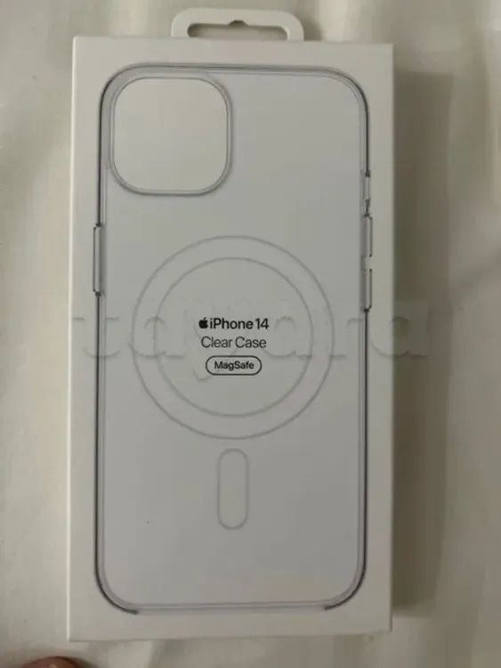 iPhone 14 clear case