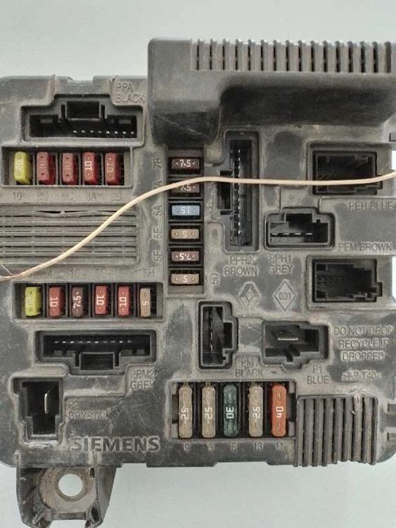 boite fusible Scenic 2 1.9