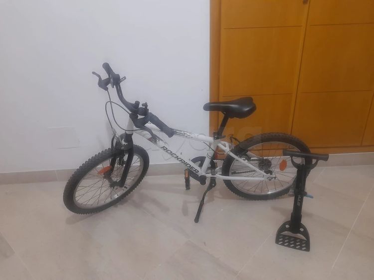 BTWIN ROCKRIDER ST 100 20 POUCES EN EXCELLENTE ETAT