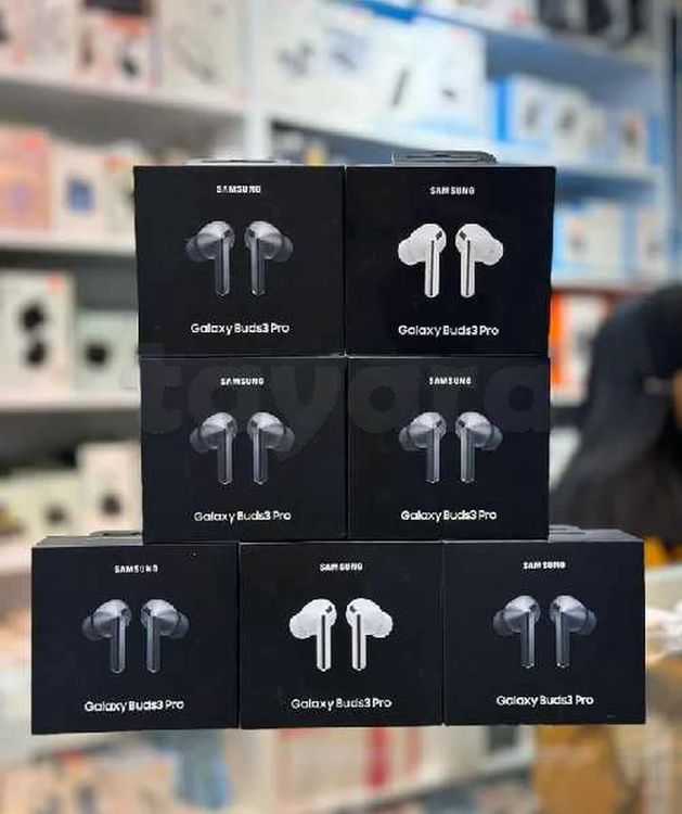 buds 3 pro & 3 cacheté