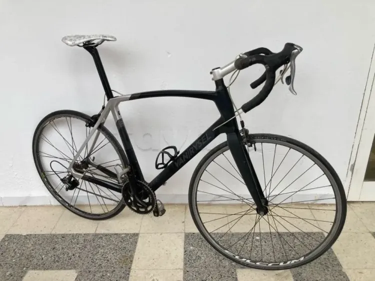 velo de course carbone