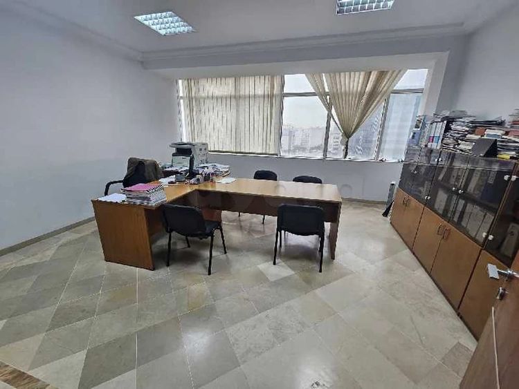 CENTRE URBAIN NORD : BUREAU H+3 À LOUER Meublé ou vide