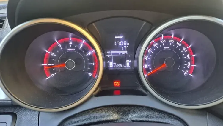 Voiture Tivoli à vendre, Première main , 120.000km, juin 2018.