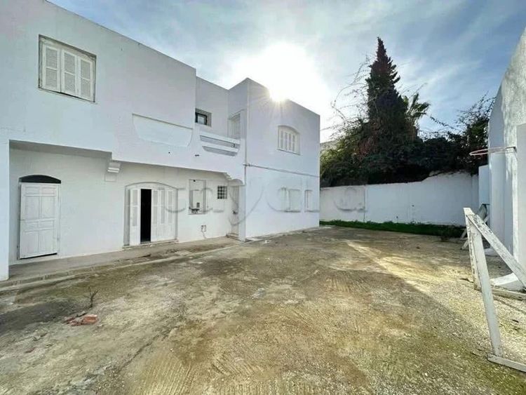 📍 EL MENZAH  9 :  À LOUER – VILLA DE HAUT STANDING À USAGE PROFESSIONNEL