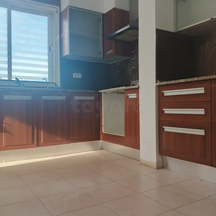 etage de villa a louer au kram