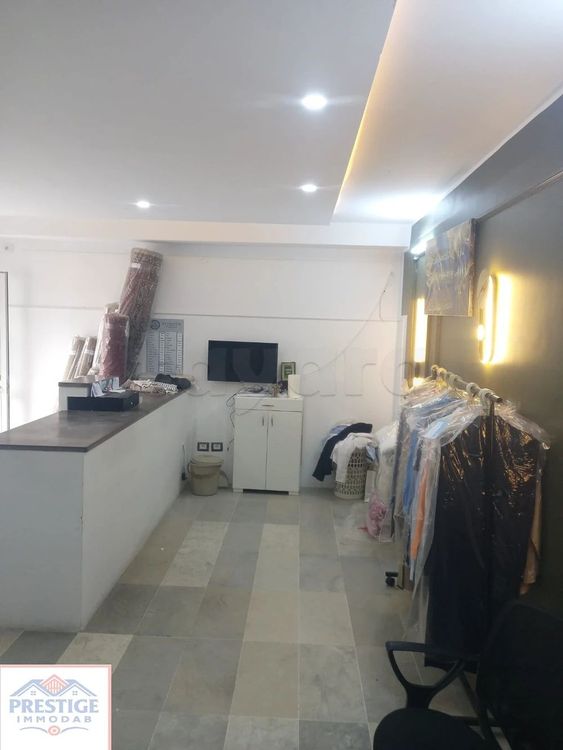 Fonds de commerce Pressing à Jardin Menzah 1 Superficie : 110 m²  En pleine activité  Matériel complet