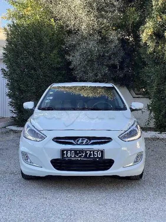 Belle Hyundai Accent essence 2015