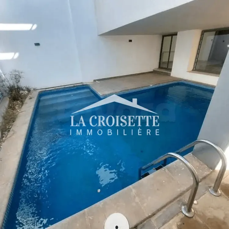 Duplex s3 avec piscine à louer  à Gammarth MDL0515