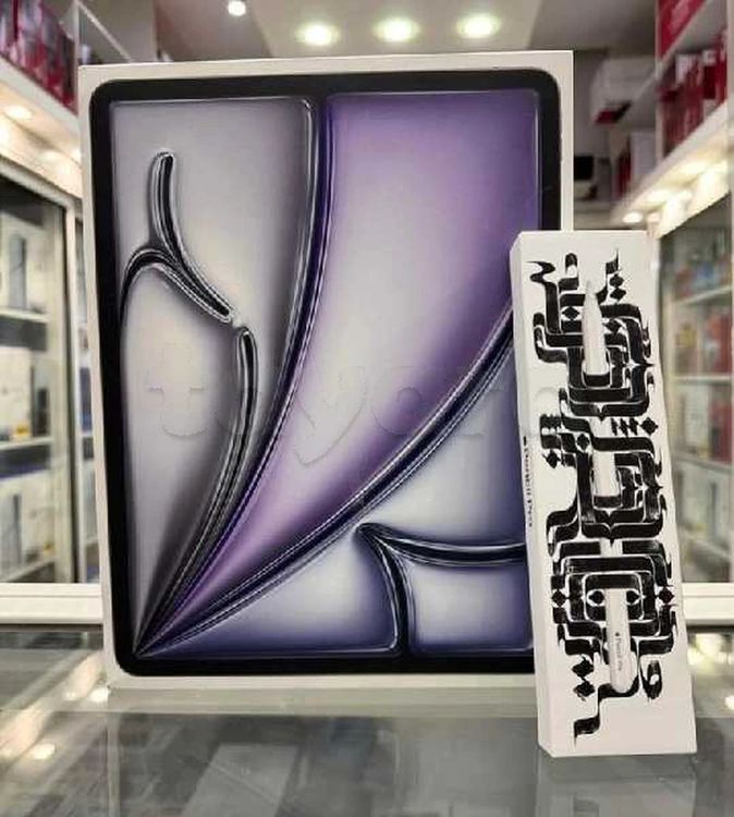 ipad air 7 13" cacheté