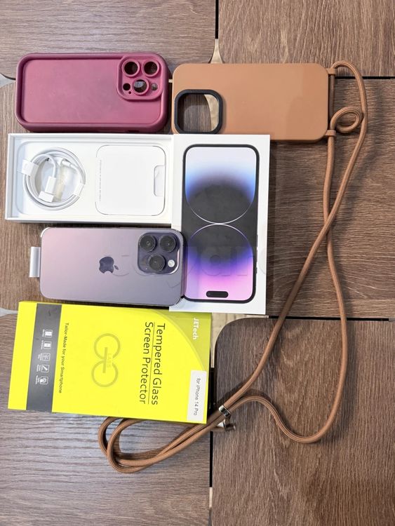 Iphone 14 pro avec accessoires (🔋85%)