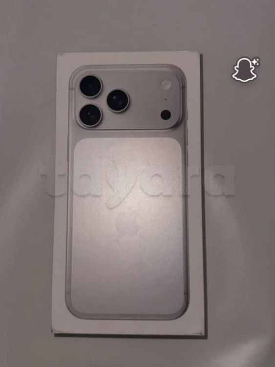 🍊 IPhone 17 pro Max 512go couleur Argent 🍊