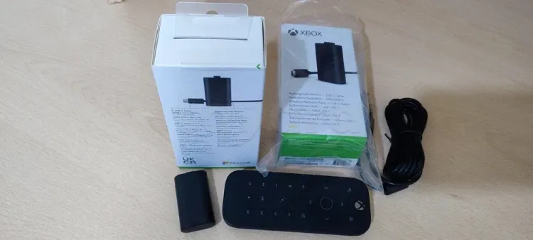 Batterie télécommande et manette Xbox original cacheté jamais servi