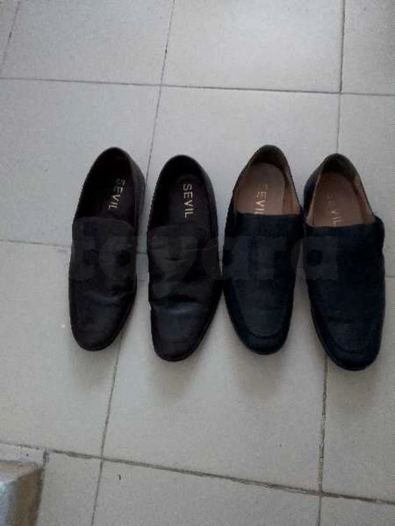 2 paires de chaussures