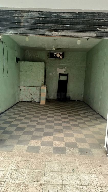 Local commercial sur avenue principale