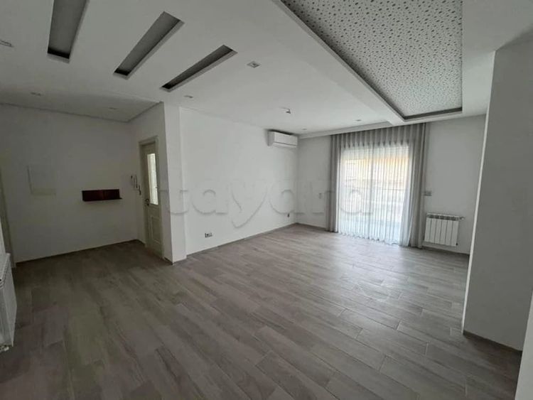 📍MENZAH 9 C : APPARTEMENT S+2 À LOUER