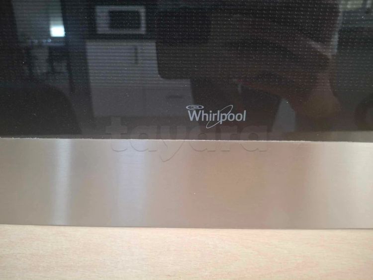 Micro-Onde Encastrable ( whirlpool) + Hotte ( Focus)