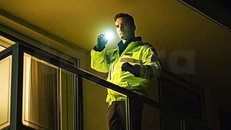 مطلوب حارس ليلي