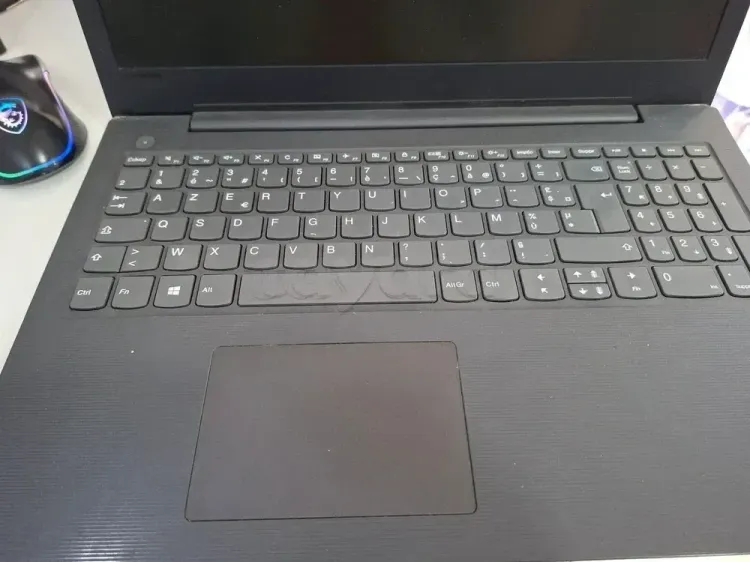 LENOVO i3