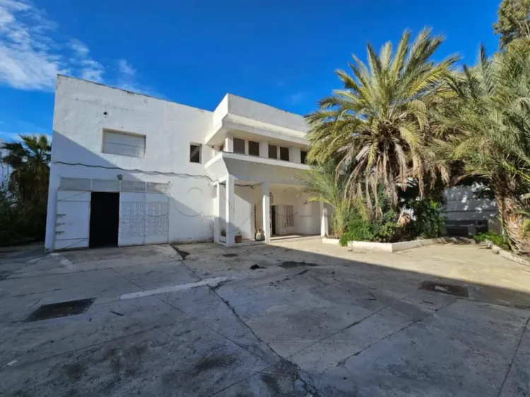 A louer usine à la Z I Kram, Lac 3