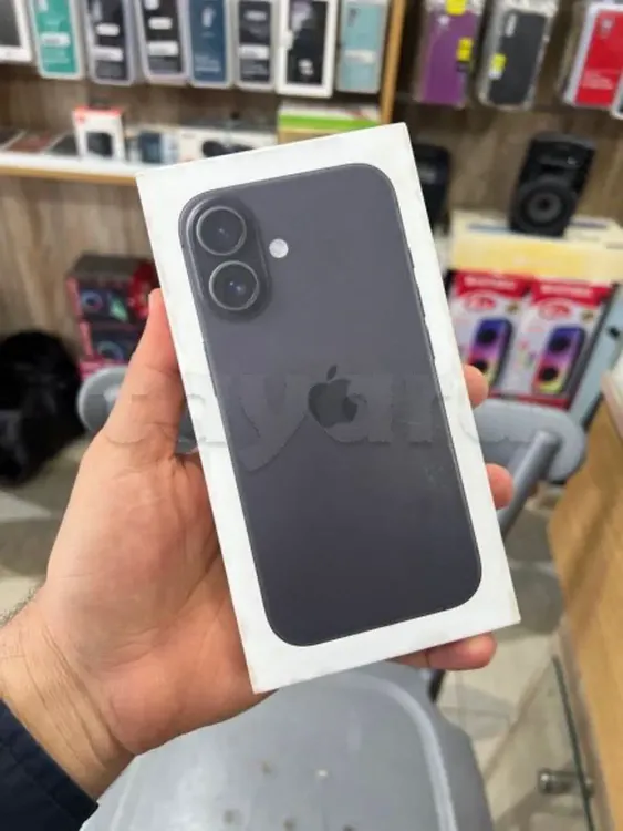 IPHONE 16 Black 128Go version. Européen Cachete