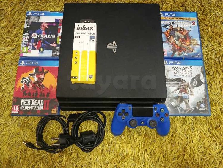 ps4 pro + 4CD
