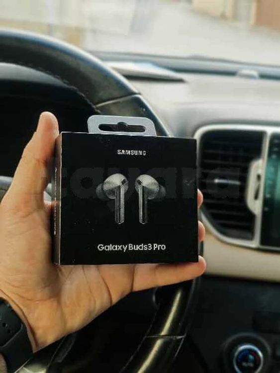 Samsung buds 3 pro Cacheté
