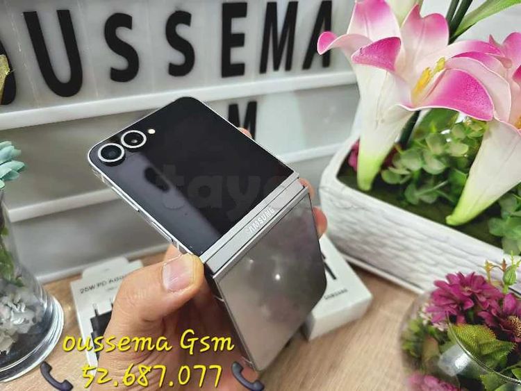 Samsung Galaxy Z Flip 6 5G (12/256Go)Snapdragon™ 8 Gen 3 état neuf
Tèl:52.687.077