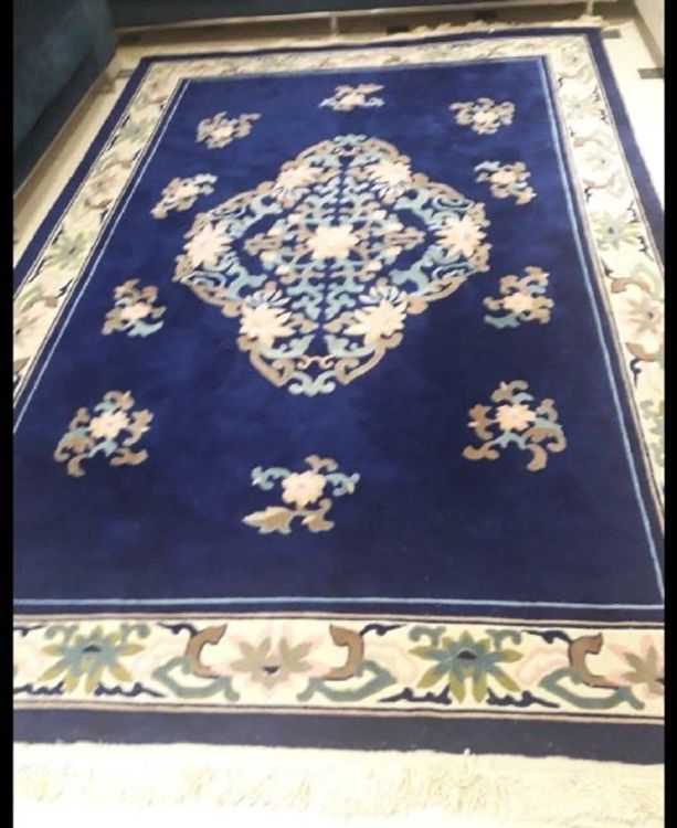 tapis en soie bleu